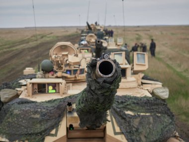 Galati, Romanya - 20 Nisan 2017: askerler Smardan Çokgen Galati County, Romanya Adalet kartal askeri tatbikat sırasında Amerikan ve Romanya; 20 Nisan 2017