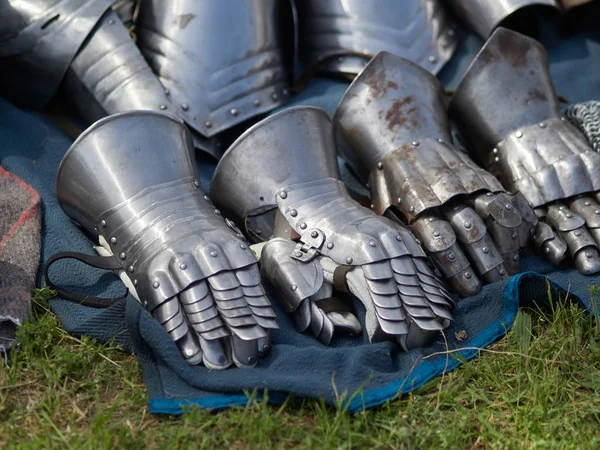 Middeleeuwse Armor Stalen Handschoenen — Stockfoto