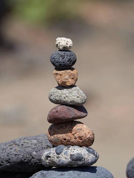 Sahilde - antik ayin için iyi bir servet ve refah taş yığını