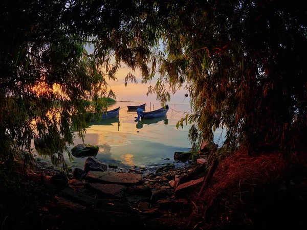 Gün Batımı Güneşin Doğuşu Gölün Peyzaj — Stok fotoğraf