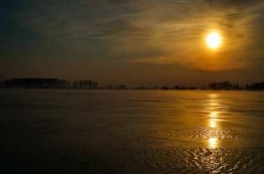 Tuna Deltası yaz gün batımı