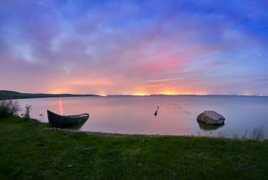 Dobrogea gölde geceleri, Romanya