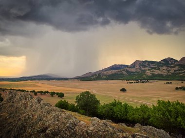 güzel bulutlu gökyüzü Dobrogea, Romanya - havadan görünümü ile manzara