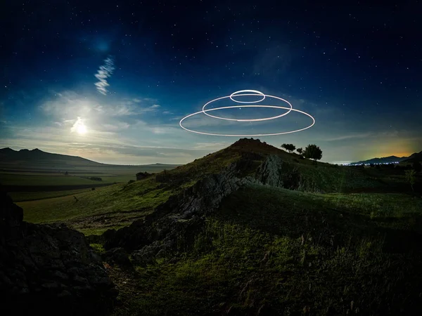 Paysage Nocturne Avec Voie Lactée Dessus Des Vieilles Montagnes Dobrogea — Photo