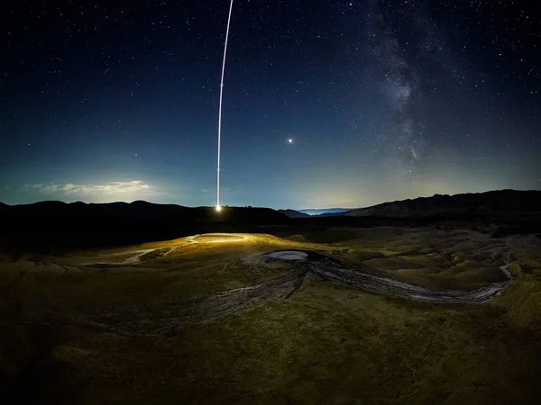 Paesaggio Con Vulcani Fangosi Sotto Splendido Cielo Notturno Contea Buzau — Foto Stock