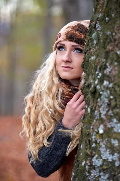 Joven Mujer Bonita Retrato Aire Libre Otoño —  Fotos de Stock