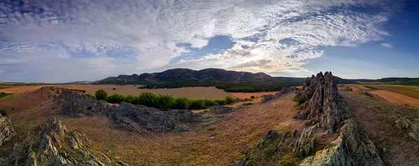 Vista Panorámica Los Campos Primavera Cielo Nublado Dobrogea Rumania —  Fotos de Stock