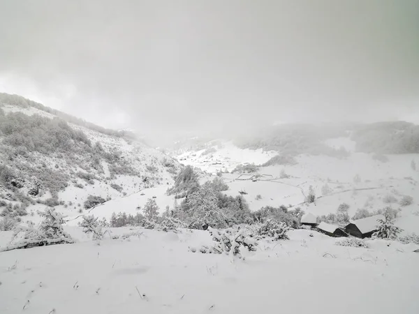 Wunderschöne Winterliche Berglandschaft Fundatura Ponorului Hunedoara County Rumänien Luftaufnahme — Stockfoto
