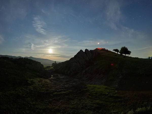 Paysage Nocturne Avec Voie Lactée Dessus Des Champs Dobrogea Roumanie — Photo