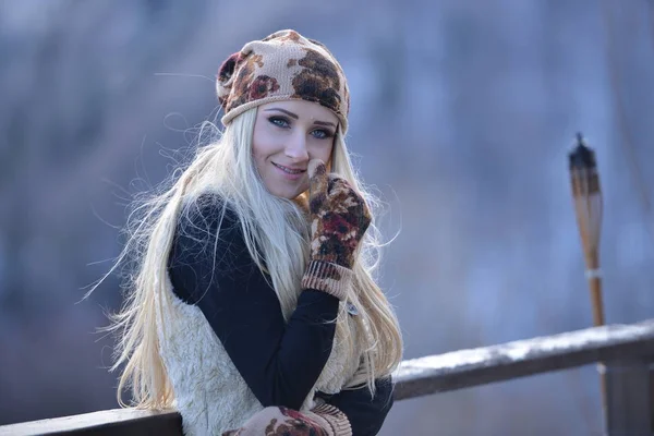 Young Pretty Woman Portrait Outdoor Winter — Stock Photo, Image