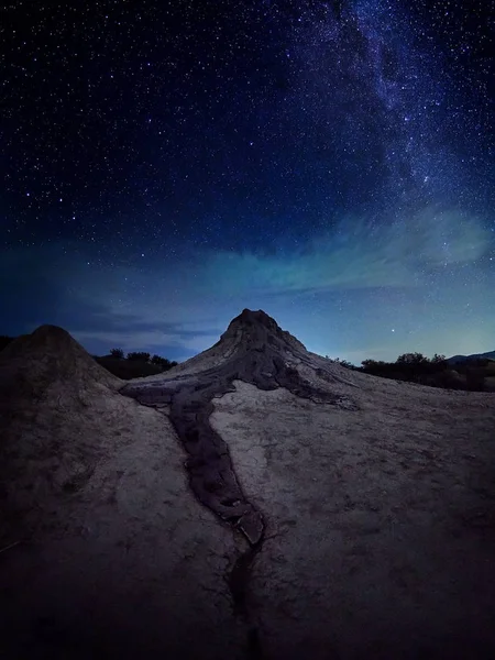 Paisaje Con Volcanes Fangosos Bajo Impresionante Cielo Nocturno Condado Buzau — Foto de Stock