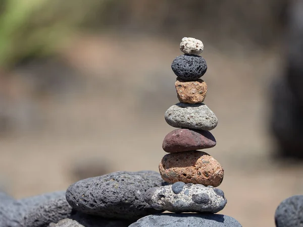 Стопка Камней Пляже Древний Ритуал Удачу Процветание — стоковое фото