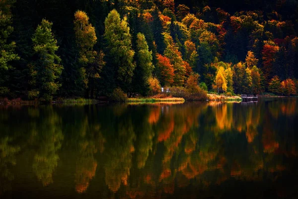 Autumn Landscape Mountains Trees Reflecting Water Ana Lake Romania — Stock Photo, Image