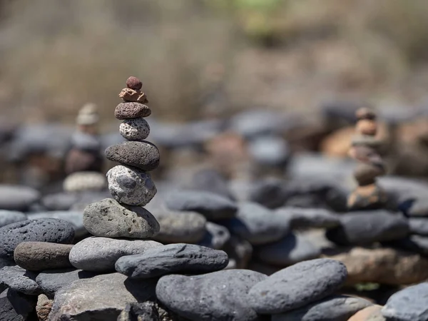 Stack Stenar Stranden Gammal Ritual För Lycka Och Välstånd — Stockfoto