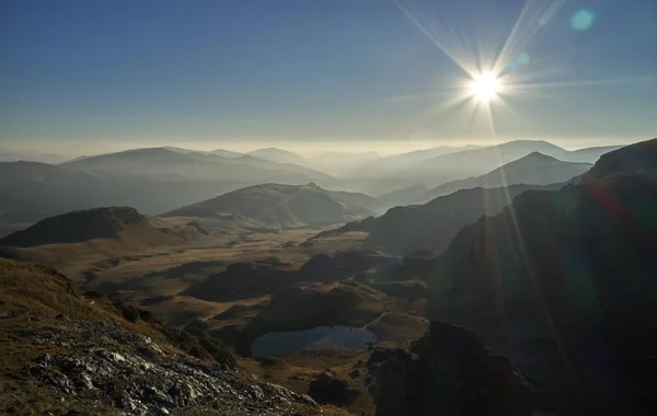 罗马尼亚横贯高山的欧洲最高道路上美丽的山景 — 图库照片