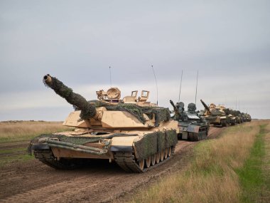 Galati, Romanya - 20 Nisan 2017: askerler Smardan Çokgen Galati County, Romanya Adalet kartal askeri tatbikat sırasında Amerikan ve Romanya; 20 Nisan 2017