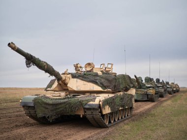 Galati, Romanya - 20 Nisan 2017: askerler Smardan Çokgen Galati County, Romanya Adalet kartal askeri tatbikat sırasında Amerikan ve Romanya; 20 Nisan 2017