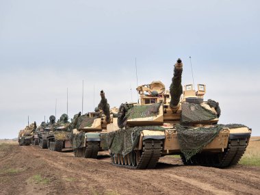 Galati, Romanya - 20 Nisan 2017: askerler Smardan Çokgen Galati County, Romanya Adalet kartal askeri tatbikat sırasında Amerikan ve Romanya; 20 Nisan 2017