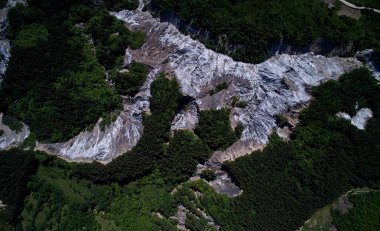 Meledic bölgeden, Buzau İlçesi, Romanya tuzlu Hills havadan görünümü