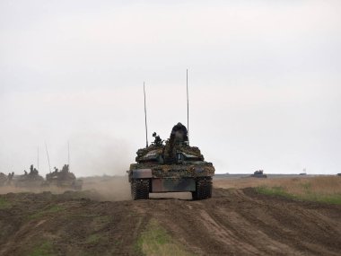 Galati, Romanya - 20 Nisan 2017: askerler Smardan Çokgen Galati County, Romanya Adalet kartal askeri tatbikat sırasında Amerikan ve Romanya; 20 Nisan 2017