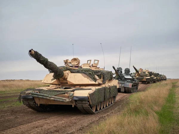 Galati, Romanya - 20 Nisan 2017: askerler Smardan Çokgen Galati County, Romanya Adalet kartal askeri tatbikat sırasında Amerikan ve Romanya; 20 Nisan 2017