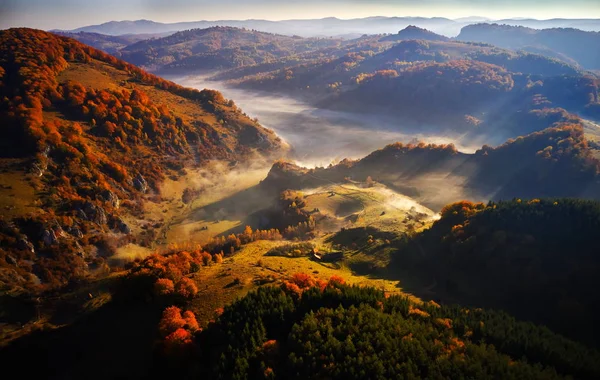 Горный Пейзаж Осенним Утром Fundatura Ponorului Румыния Вид Воздуха — стоковое фото