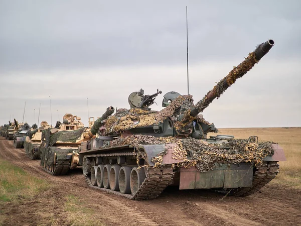 Galati, Romanya - 20 Nisan 2017: askerler Smardan Çokgen Galati County, Romanya Adalet kartal askeri tatbikat sırasında Amerikan ve Romanya; 20 Nisan 2017