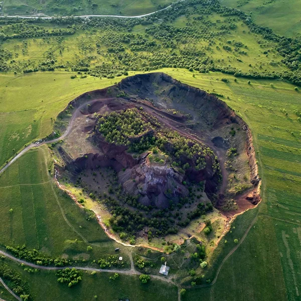 Luchtfoto Van Vulkanische Krater Racos Dorp Graafschap Brasov Roemenië — Stockfoto