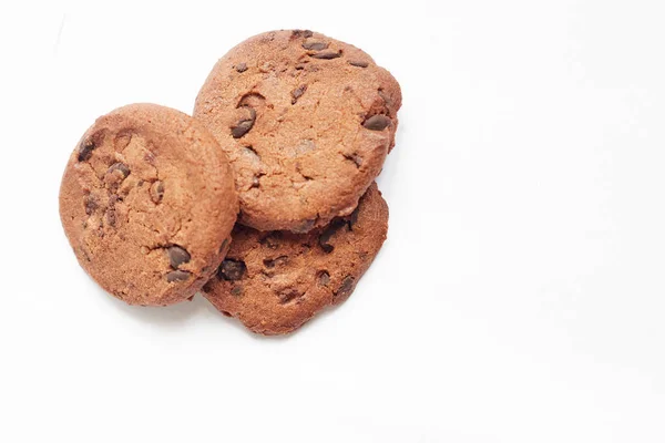 Cookie Aux Pépites Chocolat Isolé Sur Blanc — Photo