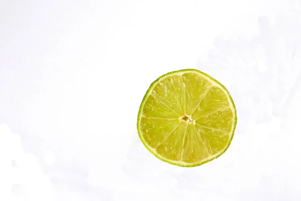 Lime Pada Latar Belakang Putih — Stok Foto