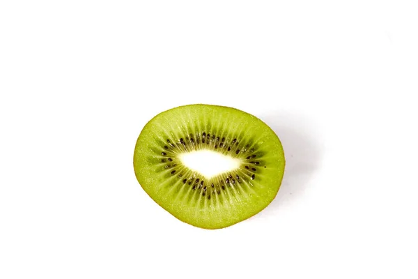 Kiwi em um fundo branco — Fotografia de Stock