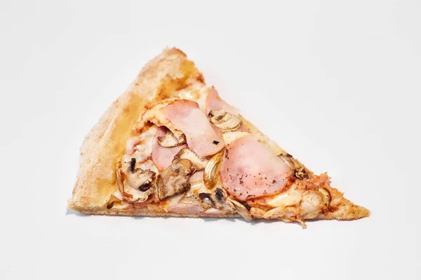 Pizza Met Champignon Ham Geïsoleerd Pizza Met Ham Champignons — Stockfoto