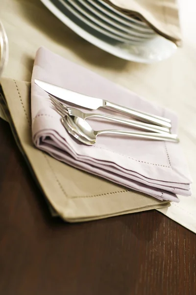 Serviette Tissu Avec Couverts Servi Sur Table — Photo