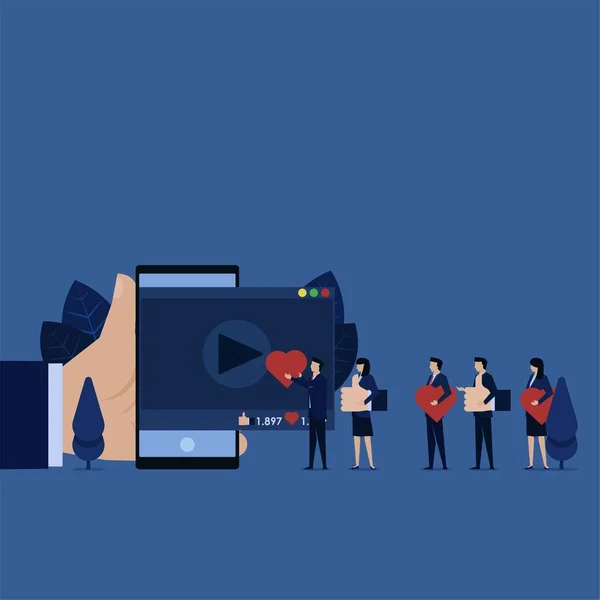 İş ekibi video puanı için başparmak ve sevgi verdi.