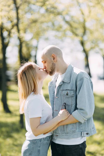 Beautiful Young Couple Park Sunny Day Loving Happy Walk Laugh — Stock Photo, Image