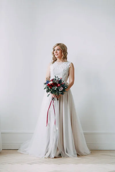 Vackra Brud Brudklänning Ljusa Eleganta Studio Bröllop Europeisk Stil Decor — Stockfoto
