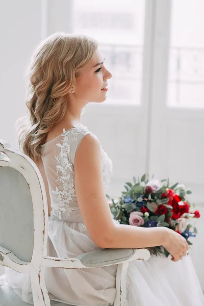 Cantik Pengantin Dalam Gaun Pengantin Studio Gaya Cerah Pernikahan Dalam — Stok Foto
