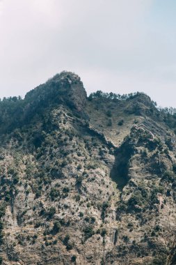 Vezüv Yanardağı İtalya. Dağ, krater ve çevrenin görünümünü en iyi. Yüksek görünümü, Napoli ve Pompeii aşağıda. Volkan çevresinde doğa