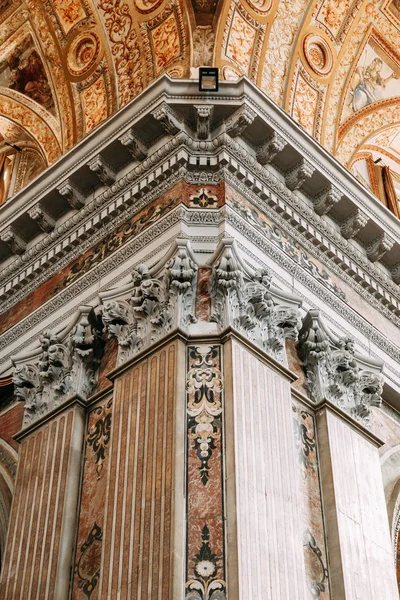 Igreja Nápoles Afrescos Estuque Interior Bela Decoração Cofres Históricos Simetria — Fotografia de Stock