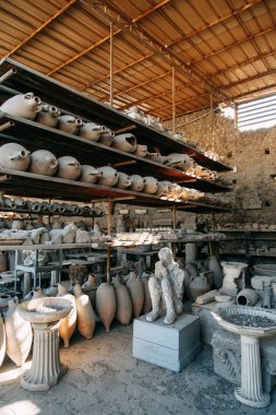 Pompei antik kalıntıları yok. Vezüv, İtalya manzaralı tarihi kalıntılar. Fosiller ve kazı, panoramik şehir. Konumlar ve dünya mirası.