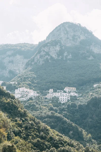 Costa Amalfi Encostas Montanha Com Plantações Limões Vista Panorâmica Cidade — Fotografia de Stock