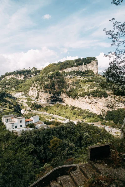 Costa Amalfi Encostas Montanha Com Plantações Limões Vista Panorâmica Cidade — Fotografia de Stock