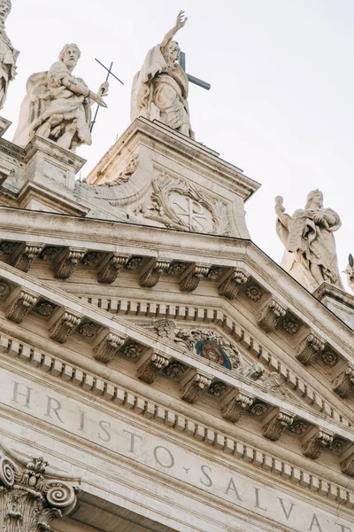 Chiesa Salvatore Roma Vista Dall Esterno Dall Interno Affreschi Statue — Foto Stock