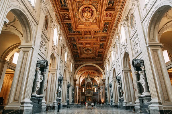 Iglesia Salvatore Roma Vista Desde Fuera Desde Dentro Frescos Estatuas — Foto de Stock