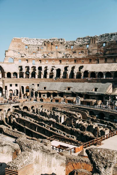 ローマ イタリア風の建物でコロッセオ 美しい建築と古代の建物 世界中で人気の観光地 古代ローマ — ストック写真