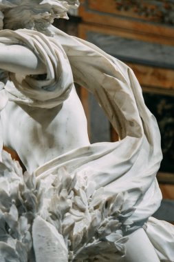 Roma'daki Borghese Galeri. Tarihi cazibe, kültürel miras. Resim ve Heykel Sergisi büyük sanatçıların. Genel görünüm ve iç. Park alanı, heykel ve çeşmeler ile.