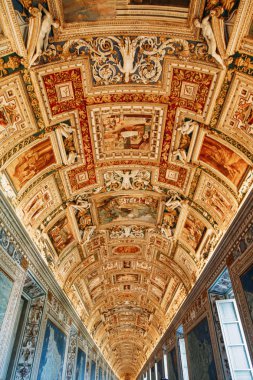 Vatikan, San Pietro Meydanı. İç ve üst görünümden. Antik mimari Roma ve manzaraları. Heykeller ve fresklerin büyük sanatçıların. Vatikan Müzesi içinde. Panoramik çatı