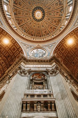 Vatikan, San Pietro Meydanı. İç ve üst görünümden. Antik mimari Roma ve manzaraları. Heykeller ve fresklerin büyük sanatçıların. Vatikan Müzesi içinde. Panoramik çatı
