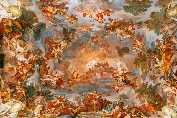 Roma'daki Borghese Galeri. Tarihi cazibe, kültürel miras. Resim ve Heykel Sergisi büyük sanatçıların. Genel görünüm ve iç. Park alanı, heykel ve çeşmeler ile.