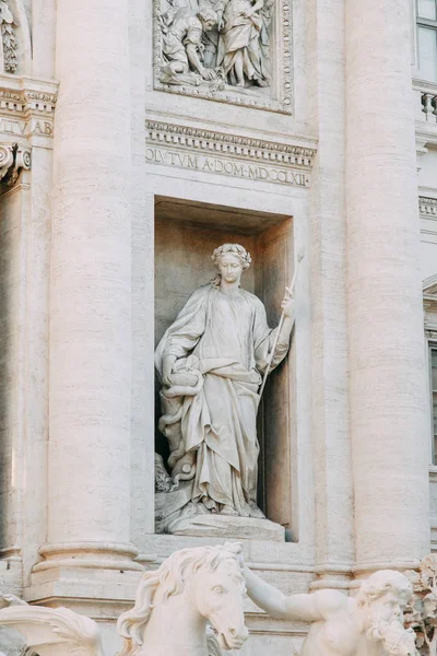 Fontanny Trevi Rzymie Piękny Widok Antyczny Architektura Rzeźba Sztuka Ulicy — Zdjęcie stockowe